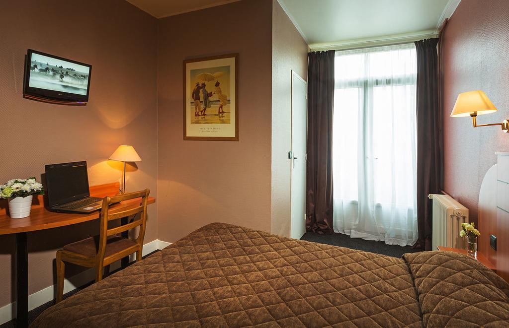 Hotel Astrid Ρουέν Εξωτερικό φωτογραφία