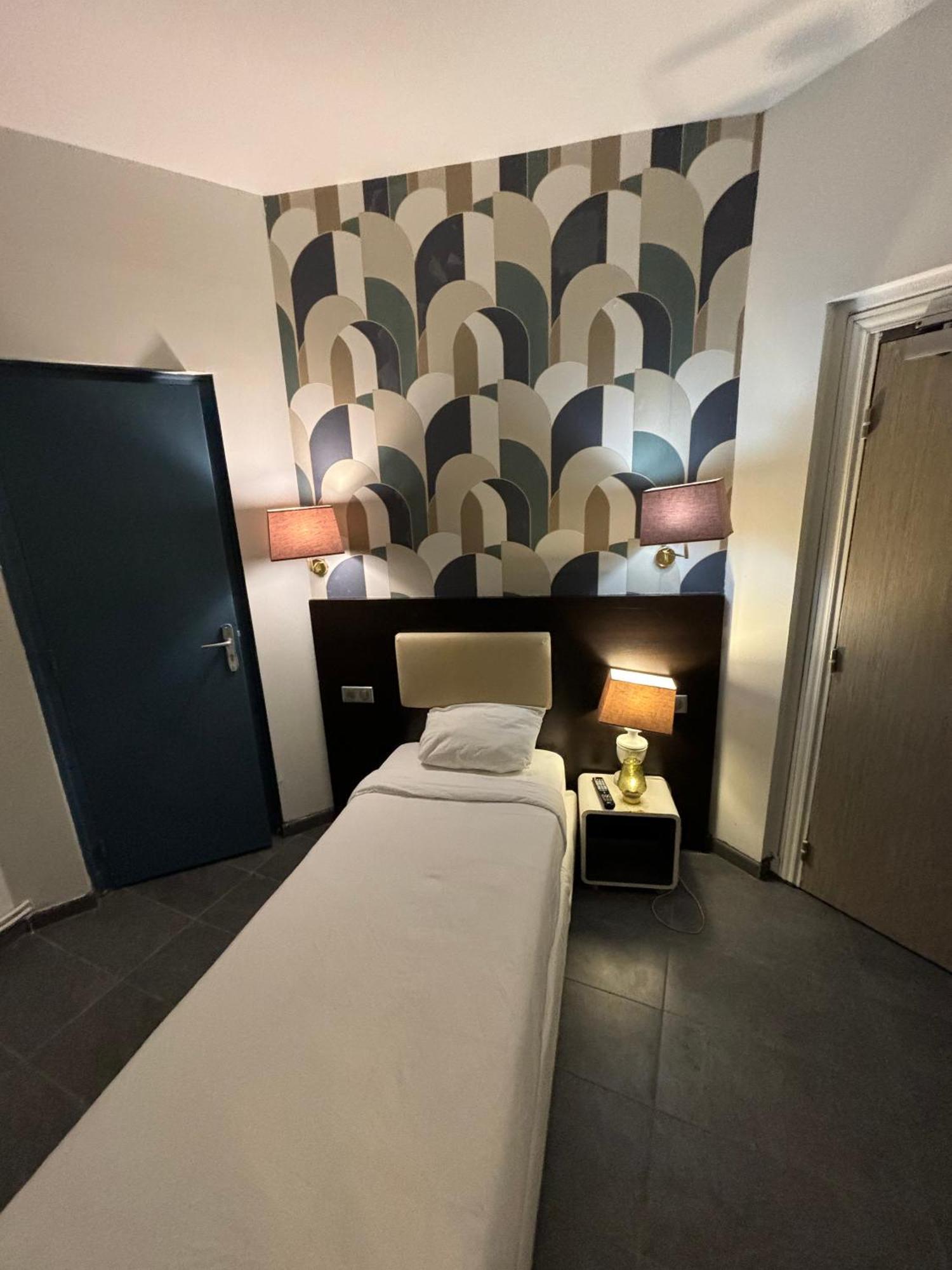 Hotel Astrid Ρουέν Εξωτερικό φωτογραφία