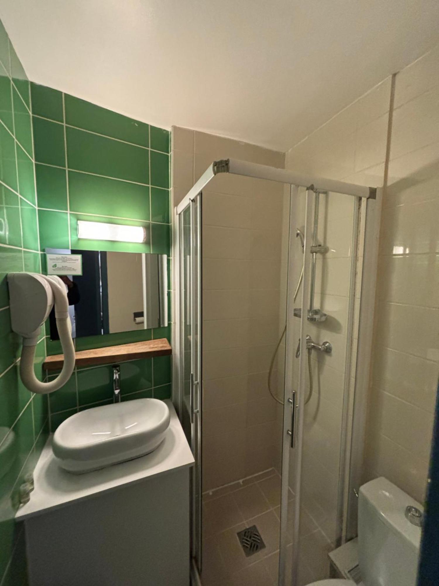 Hotel Astrid Ρουέν Εξωτερικό φωτογραφία
