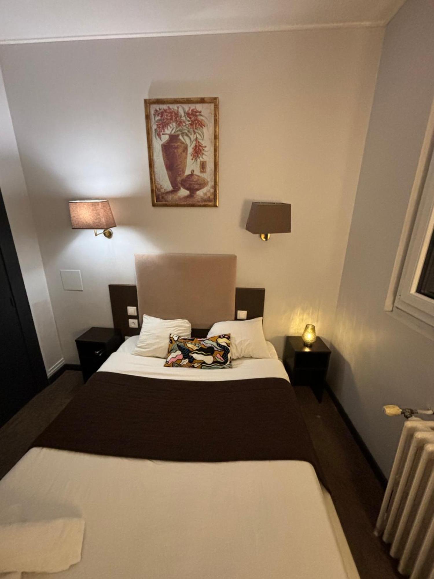 Hotel Astrid Ρουέν Εξωτερικό φωτογραφία