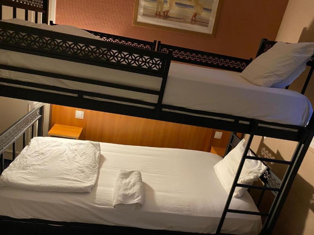 Hotel Astrid Ρουέν Εξωτερικό φωτογραφία